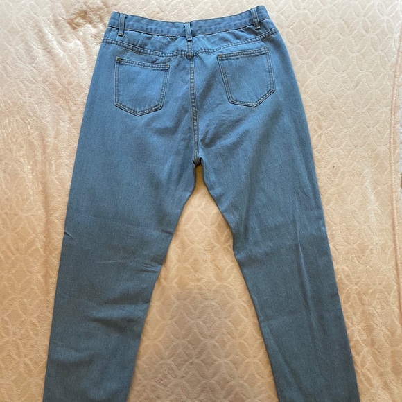SHEIN Mom Jeans - Large (cat not included) - Picture 2 of 4
